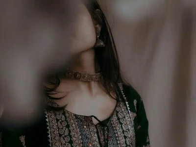 Nupur_69 live cam video preview