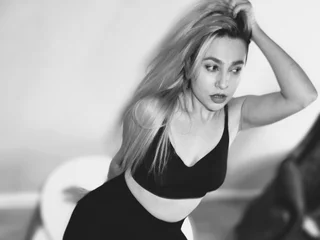 AvaBlueX Curvy webcam from Bulgaria