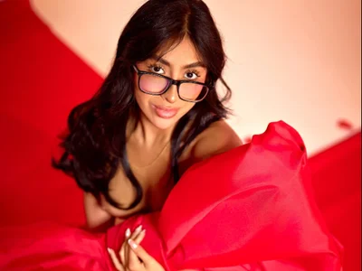 Sara_albrecht webcam livesex profile in hairy cams